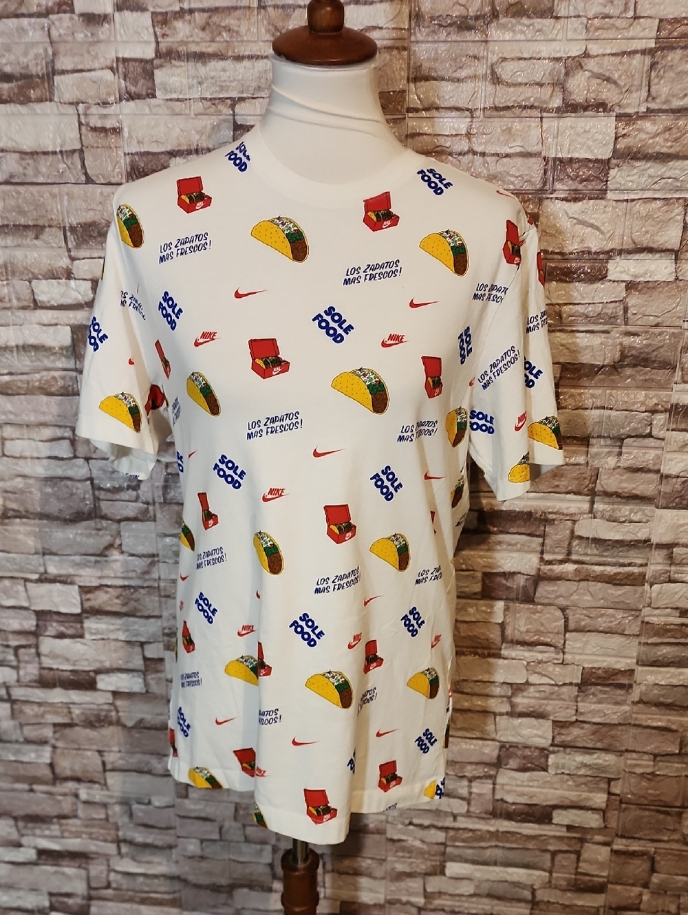 Nike Tee  White Graphic Unisex  T-Shirt Sole Food